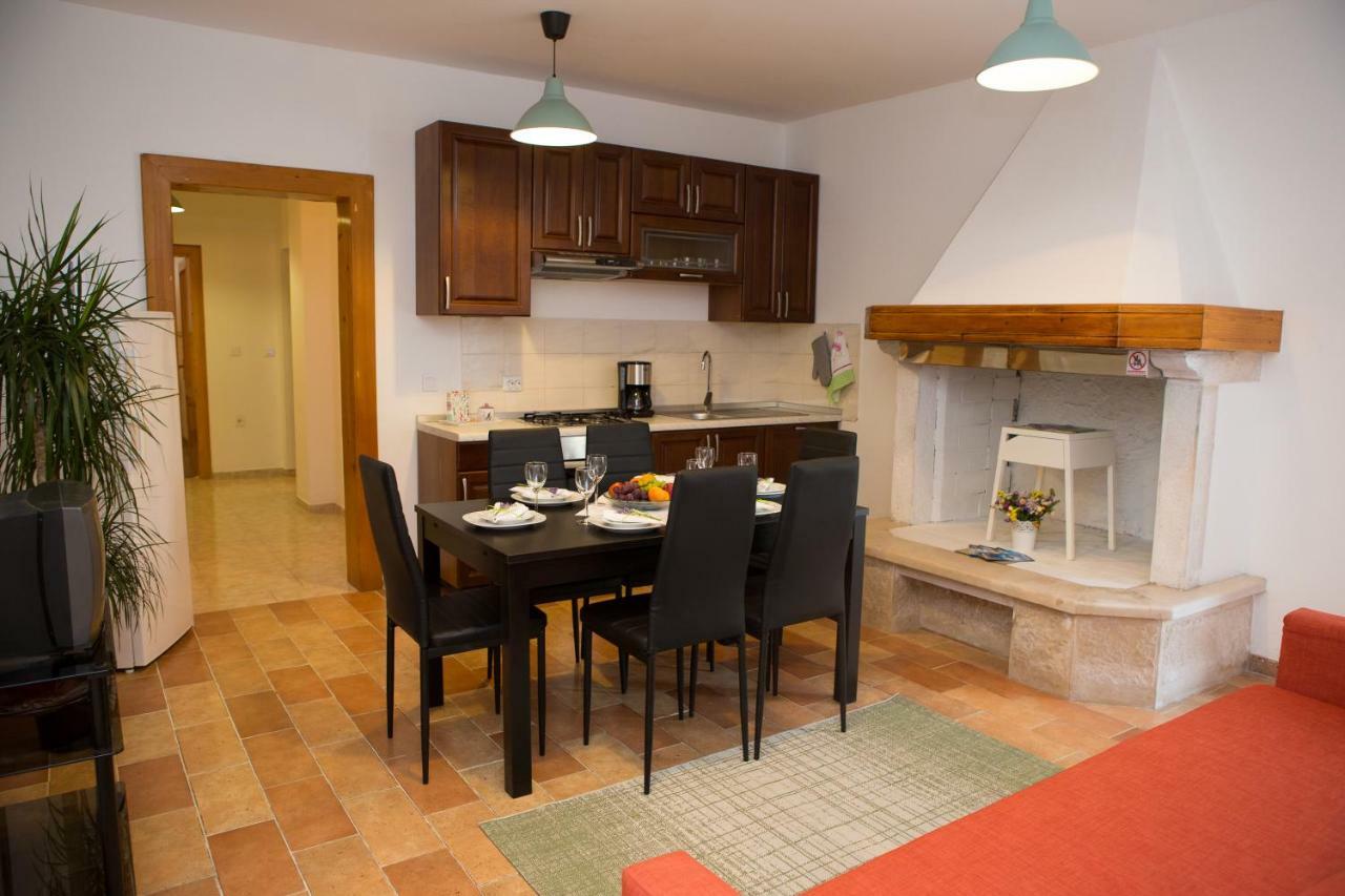 Apartman Girasol Póla Kültér fotó