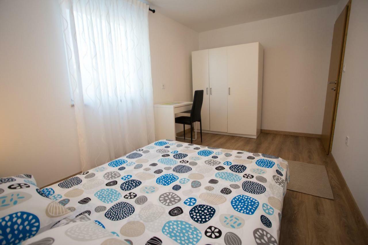 Apartman Girasol Pula Apartman Kültér fotó